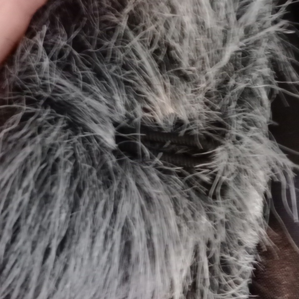 Ultra fur faux fur  grey wool coat size medium - Picture 8 of 11